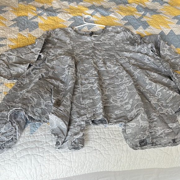Elegant Gray Women's Top. Dressed to Kill light grey. Perfect - Picture 1 of 2